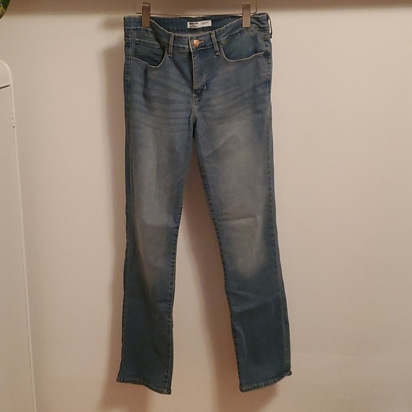 Signature by Levi Strauss Denim - NWOT Signature by Levi Strauss Jean, straight, women size W30 L34. Faded blue.